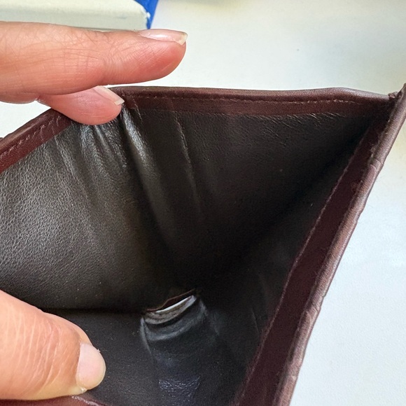 Gucci Compact Brown/Black Wallet with Gold Accent - Picture 5 of 8